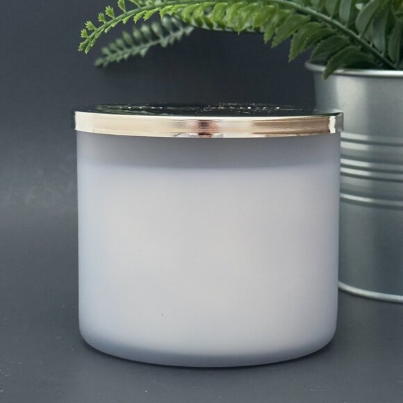 BBW Eucalyptus Snowfall White Barn Bath & Body Works 3 Wick Candle - Picture 2 of 10